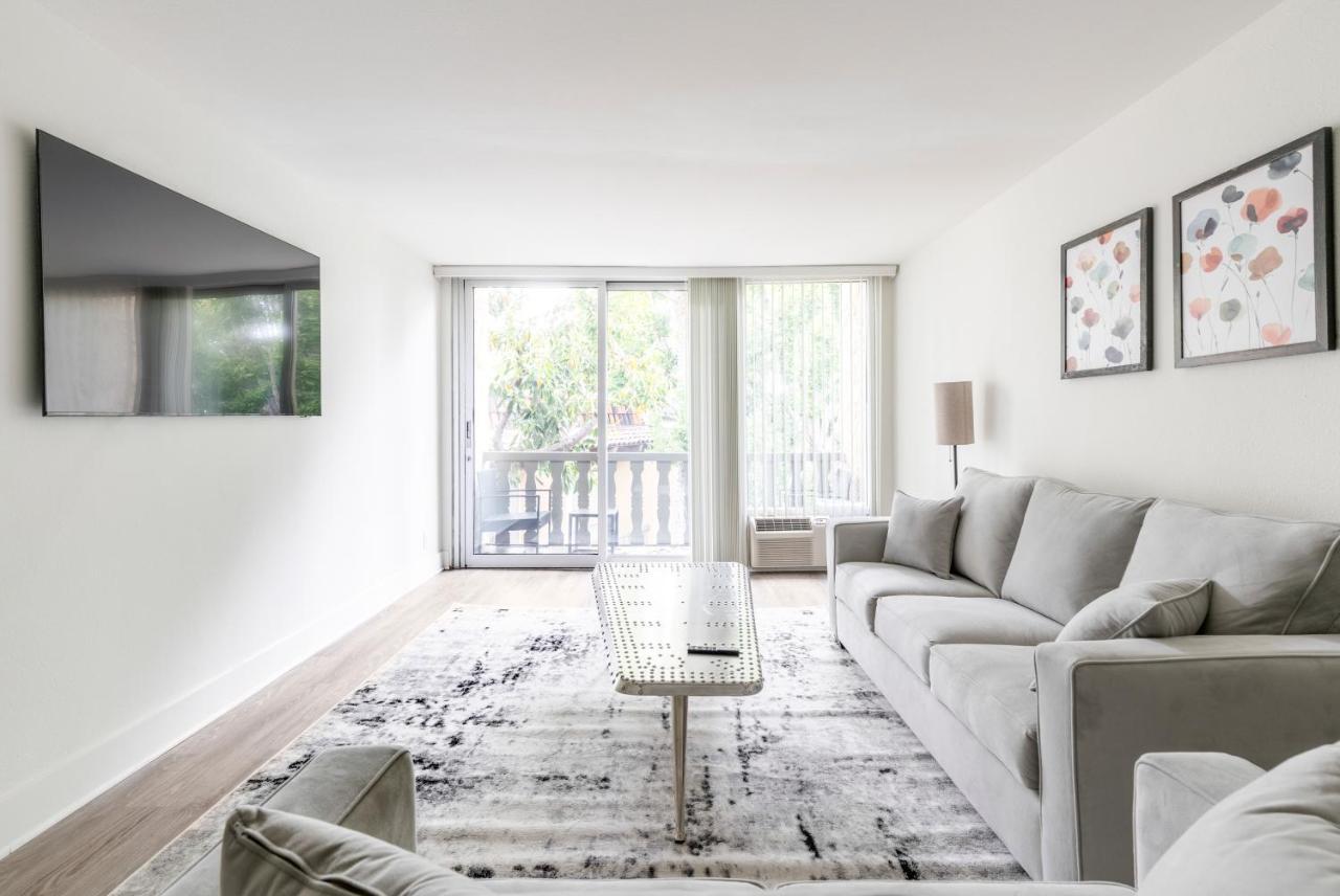 New Luxury Apartment Weho Boys Town Los Angeles Exterior photo